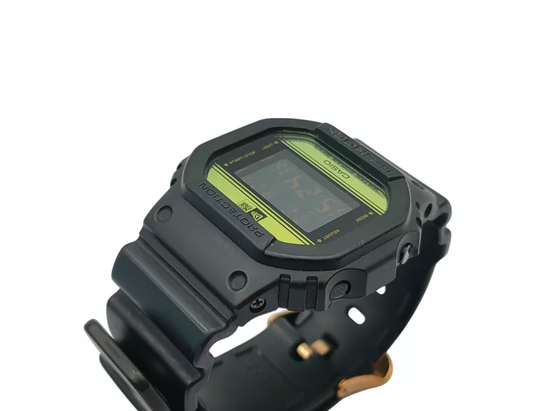 ZEGAREK MĘSKI CASIO G-SHOCK DW-5600NE G-SHOCK X NEW ERA LIMITED