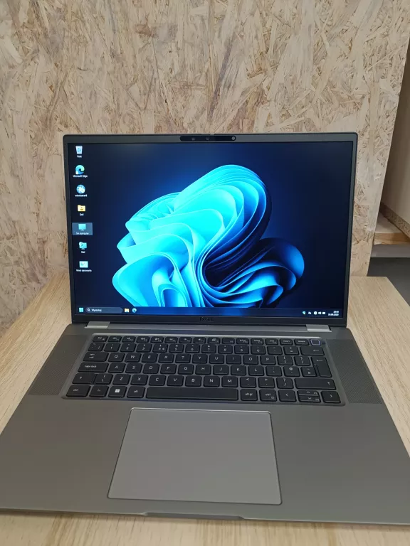 LAPTOP DELL LATITUDE 7640 32GB 1TB ZASIALCZ