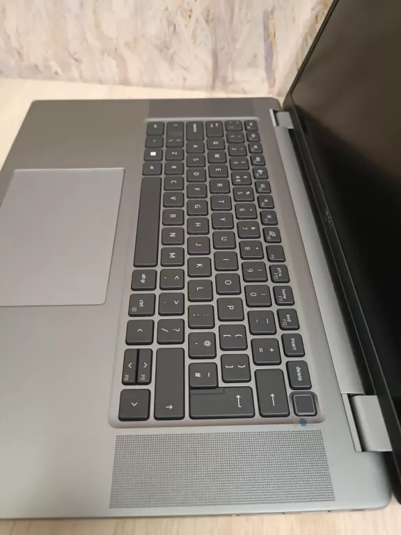 LAPTOP DELL LATITUDE 7640 32GB 1TB ZASIALCZ