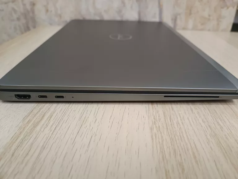 LAPTOP DELL LATITUDE 7640 32GB 1TB ZASIALCZ