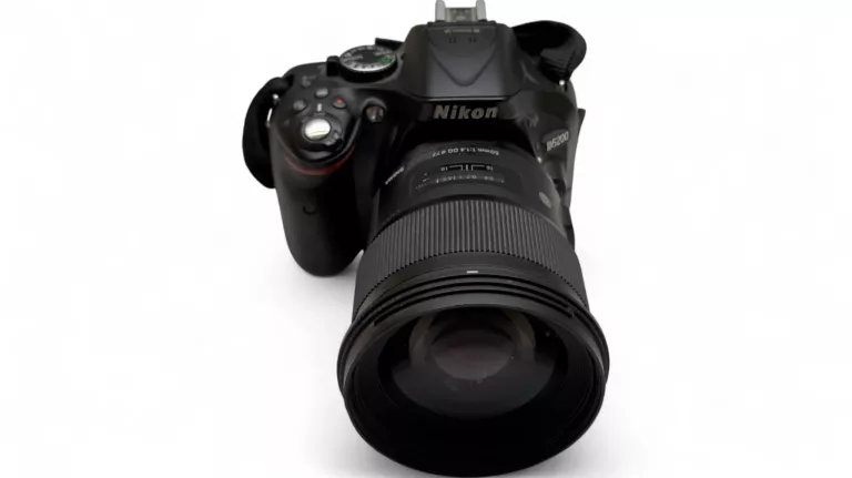 APARAT NIKON D5200 + OBIEKTYW SIGMA 50 MM 1:1,4
