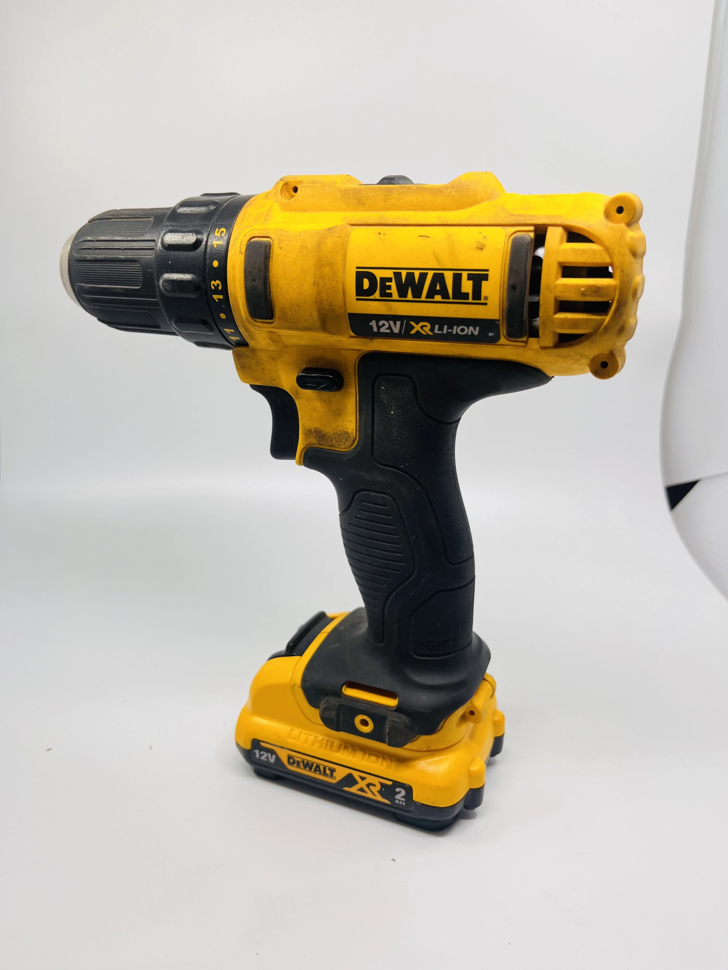 zestaw-dewalt-dck211d2t-walizka-zasilanie-209202-1769478