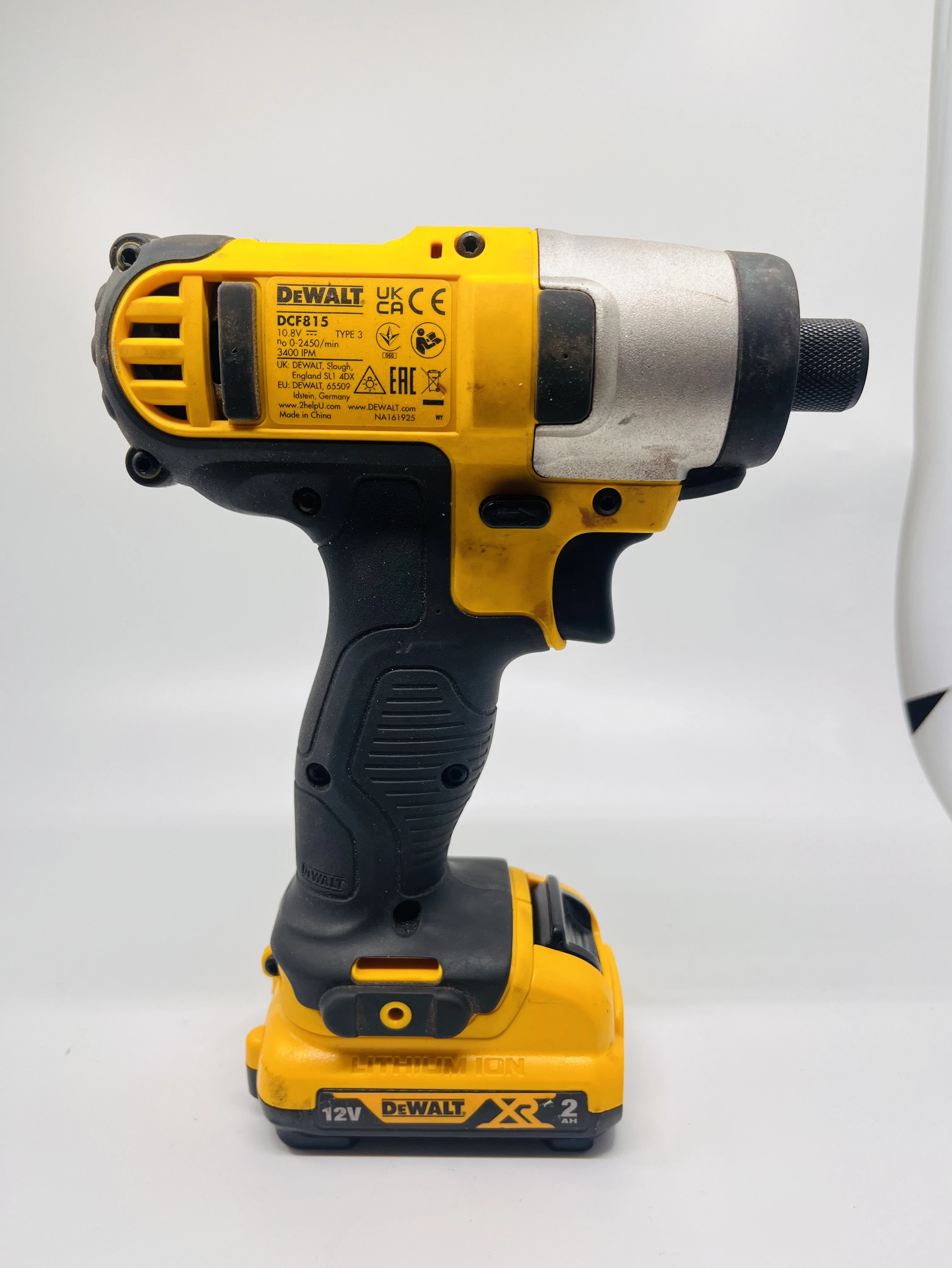 zestaw-dewalt-dck211d2t-walizka-napiecie-v-128551-3