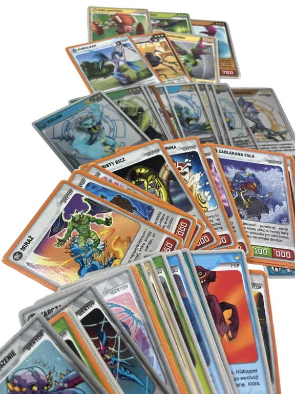 KARTY KOLEKCJONERSKIE PANINI INVISIMALS 2009-2016 OK650 KART + POKEMON!