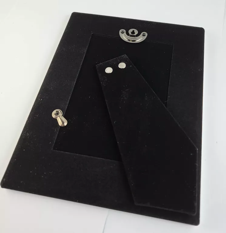 POSREBRZANA RAMKA NA ZDJĘCIA TCHIBO 10X15CM