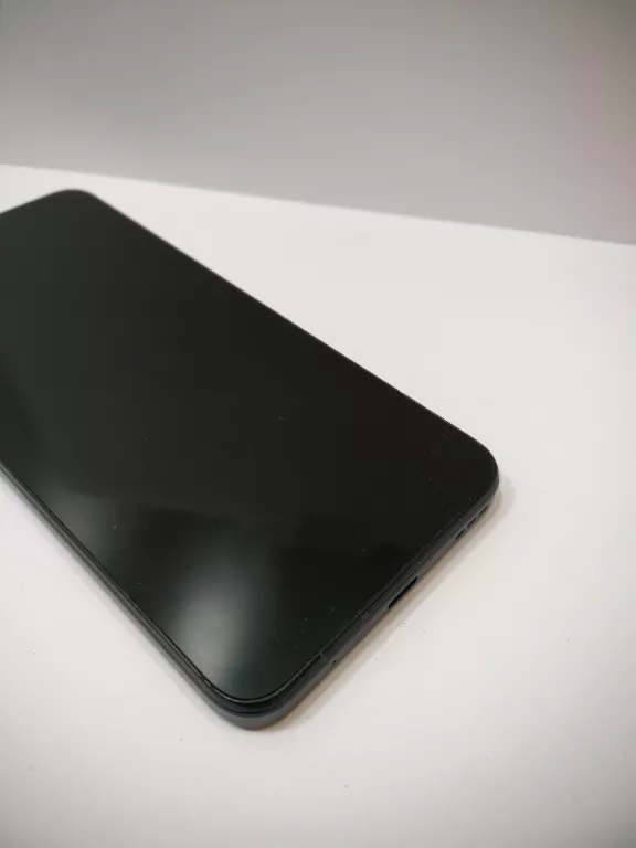 TELEFON MOTORLA E13