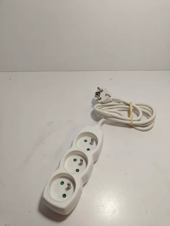 PRZEDLUZACZ 3 GNIZDA TRACER POWERCORD 1,5M POLECAM