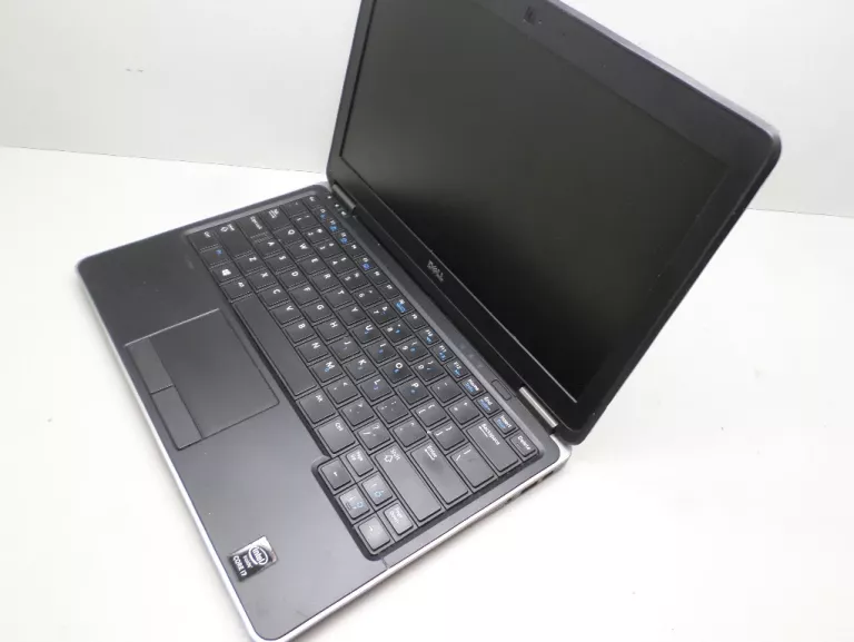 LAPTOP DELL 7240 I7 8/240GB