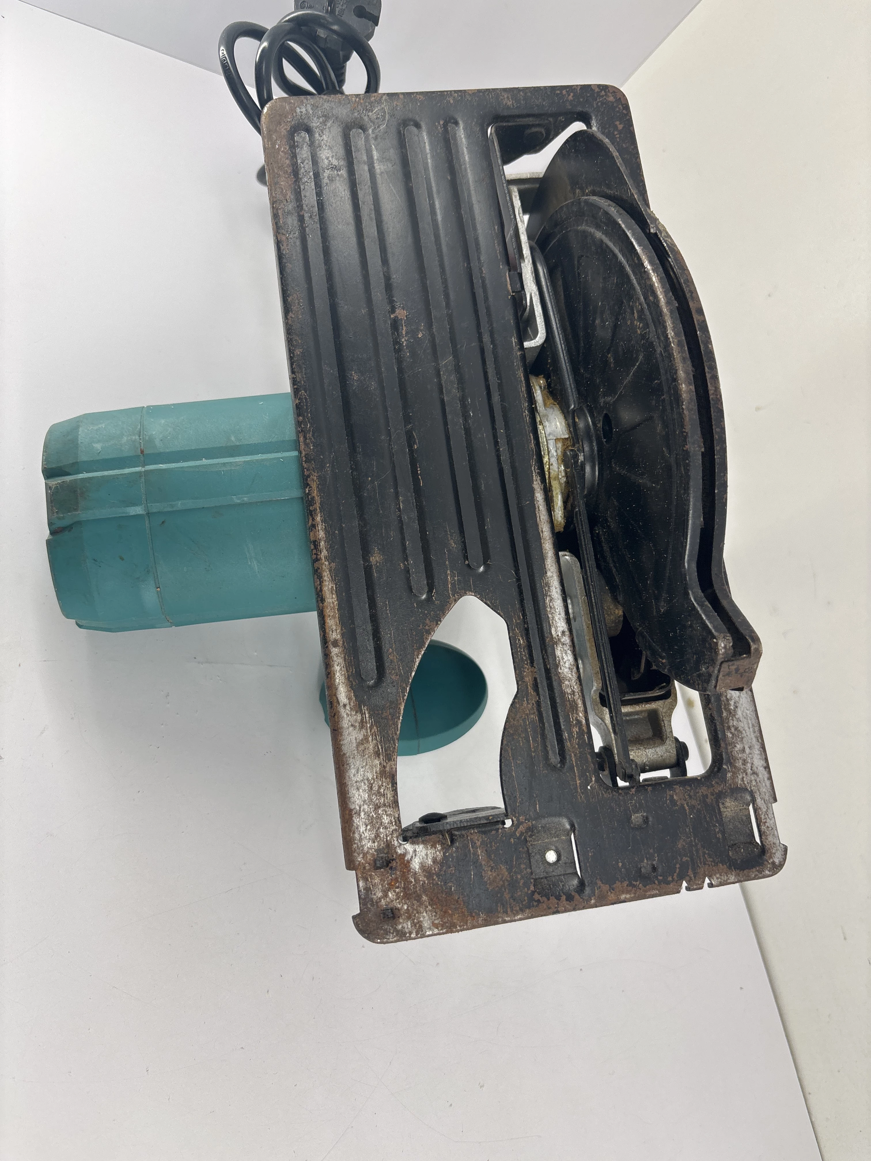 effekt-tools-70964-pila-tarczowa-kod-producenta-cs0008-23