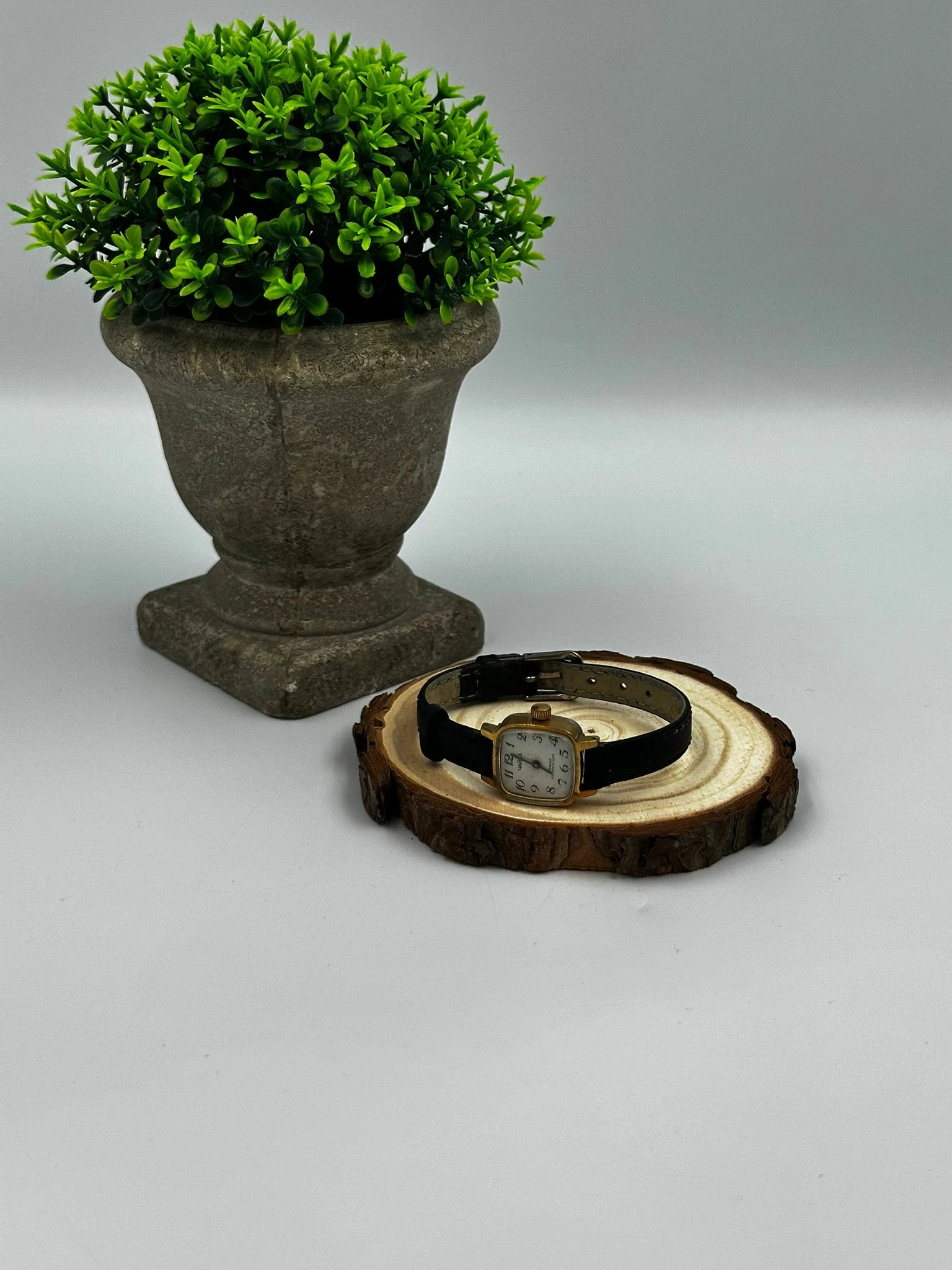 zegarek-damski-chaika-vintage-z-lat-80-mechaniczny-pozlacany-au10-ksztalt-koperty-129223-2