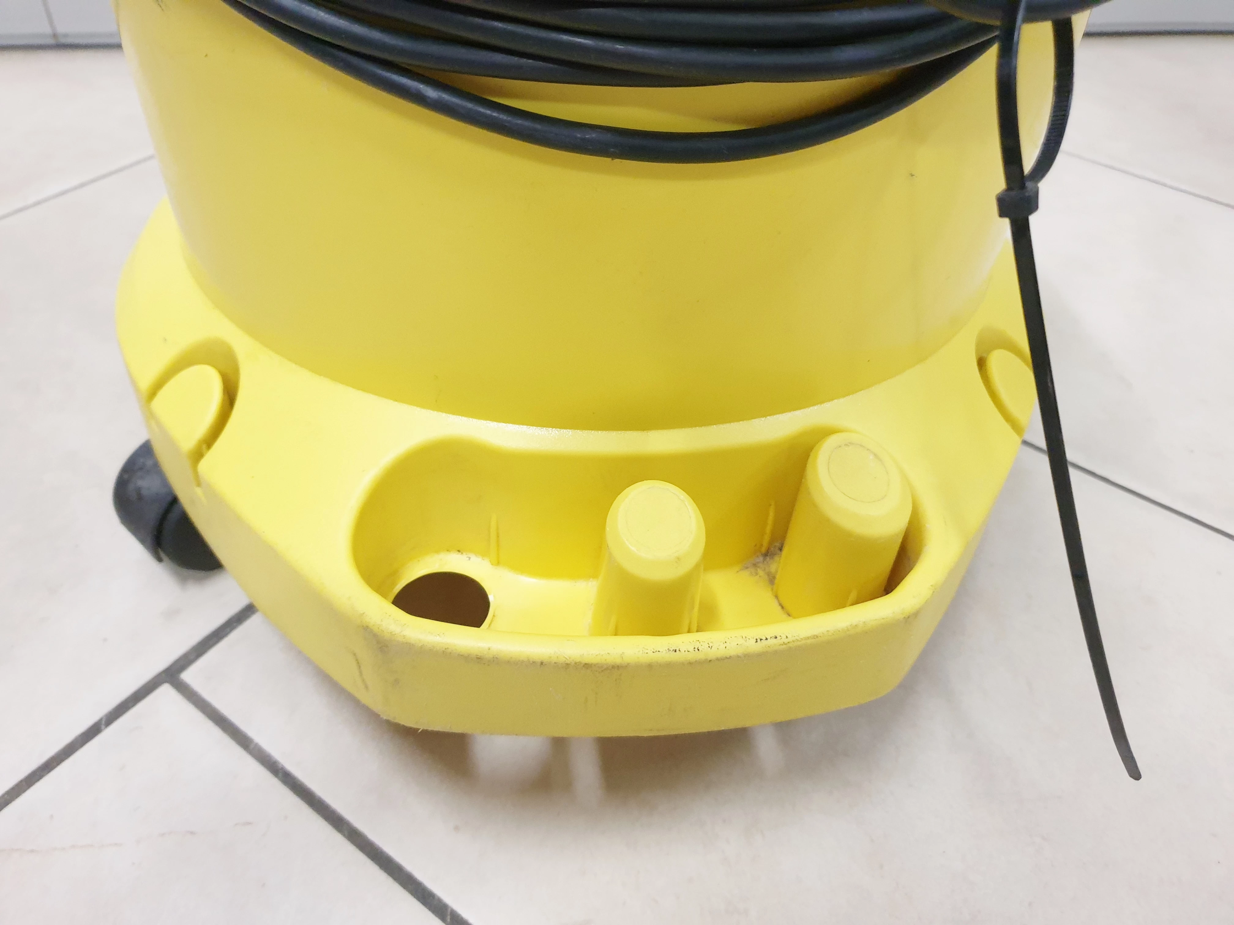 odkurzacz-przemyslowy-karcher-a2004-marka-248811-950727