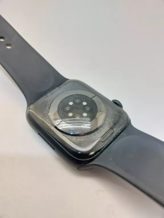 APPLE WATCH 7 GPS 45MM Z ŁADOWARKĄ