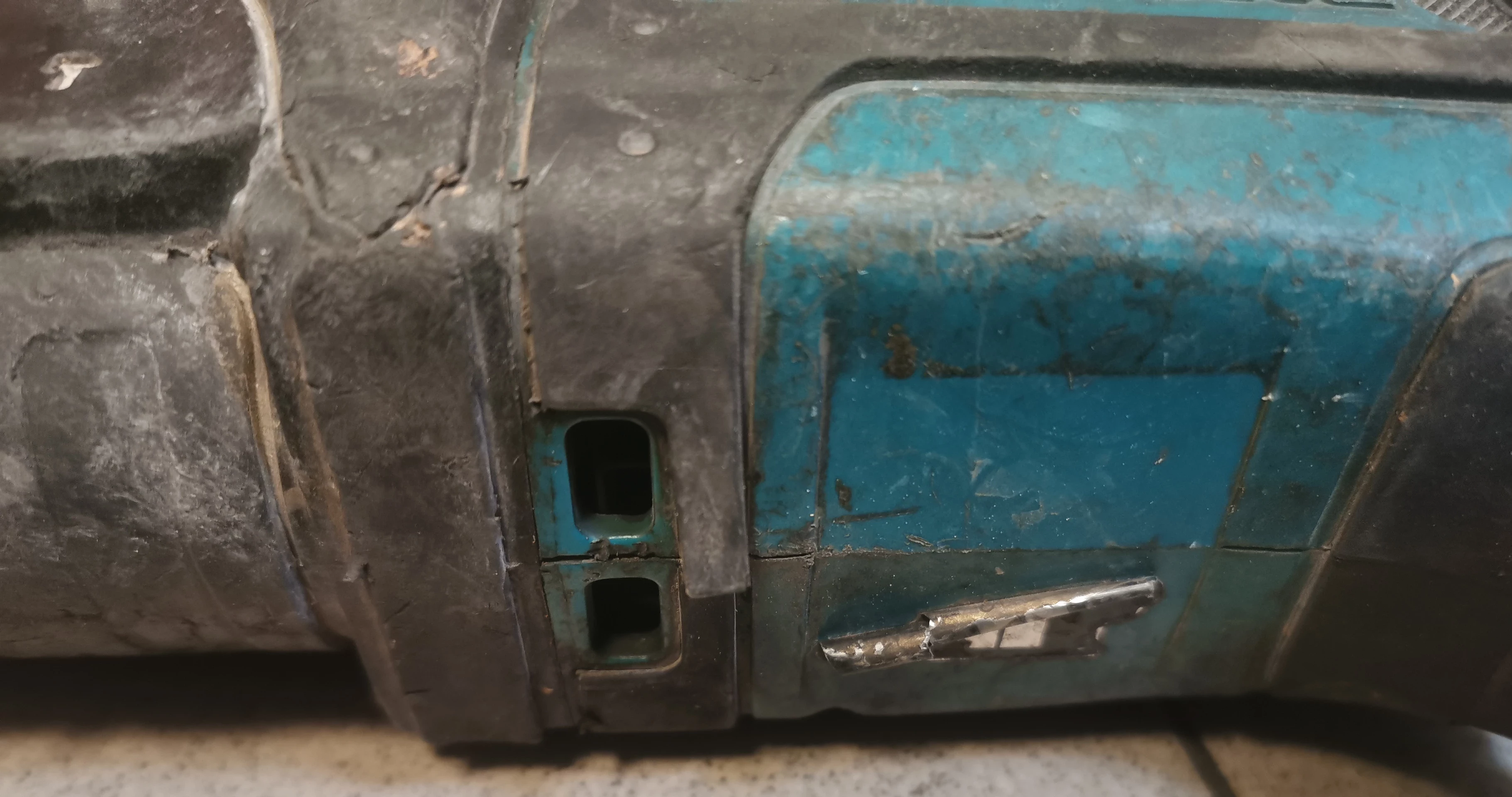 mlotowiertarka-makita-dhr241-ladowarka-1-akum-maksymalna-moc-000