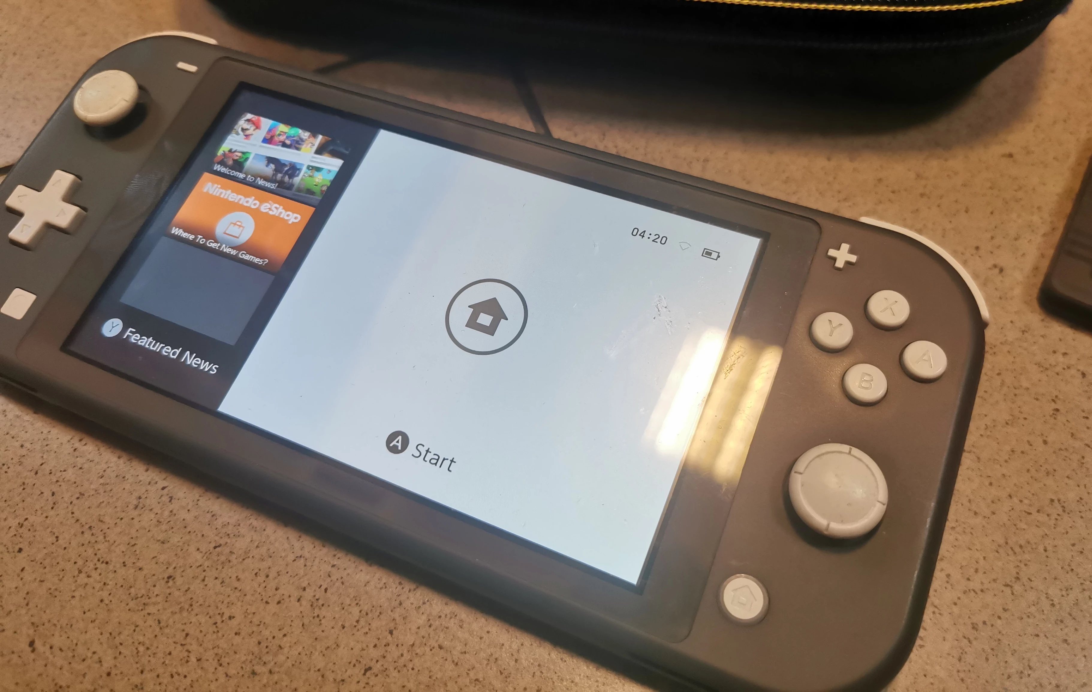 konsola-nintendo-switch-lite-hdh-001-etui-gra-liczba-kontrolerow-w-zestawie-205994-257974