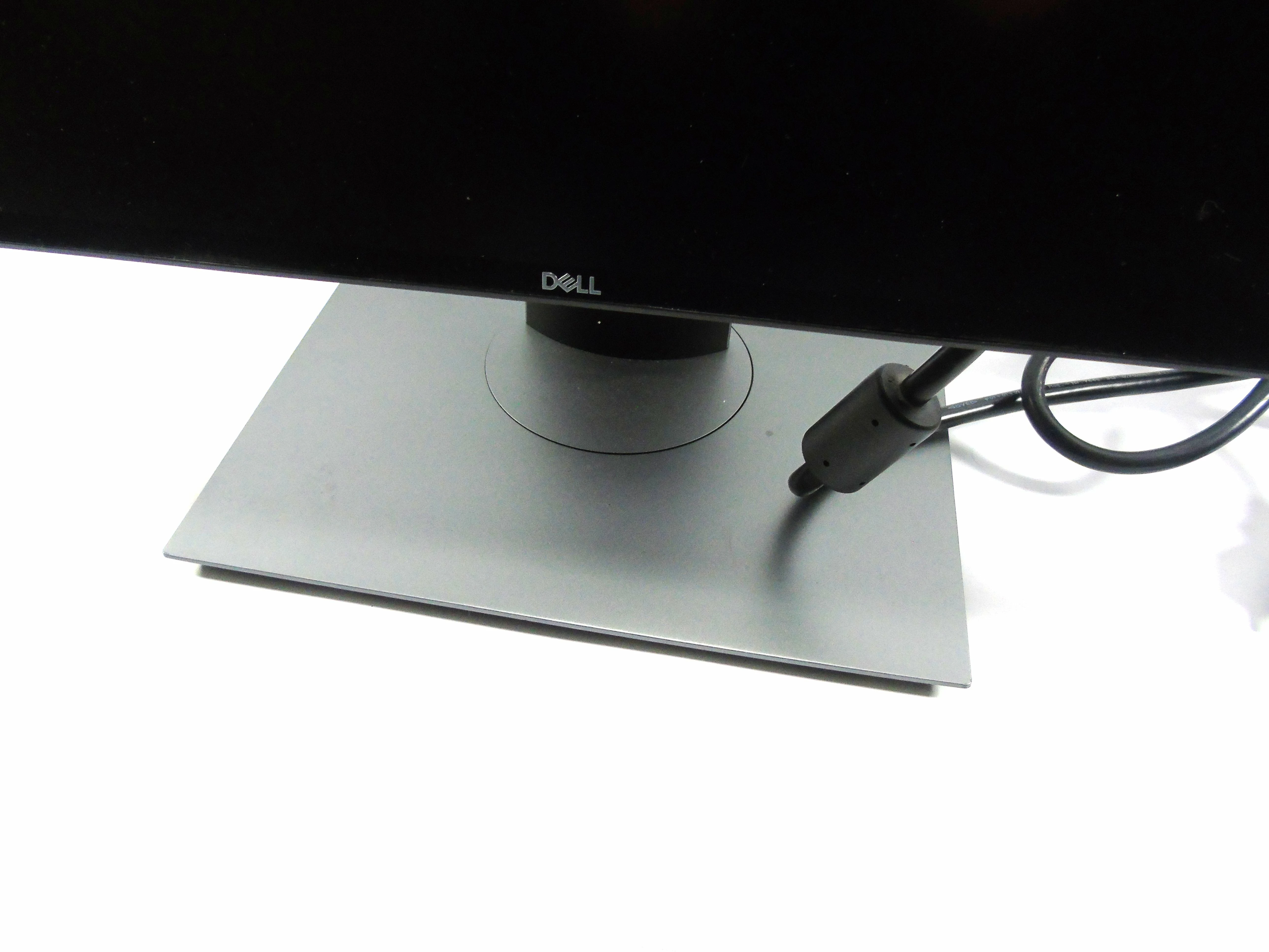 monitor-dell-25-u2520d-kabel-stan-11323-2