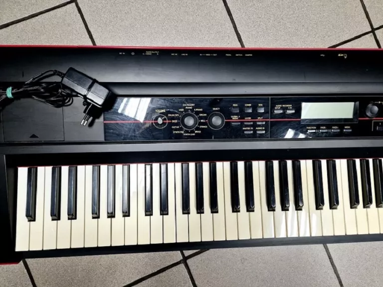 syntezator-kross-korg-1-88-zasilacz-61-klawiszy-stan-11323-2