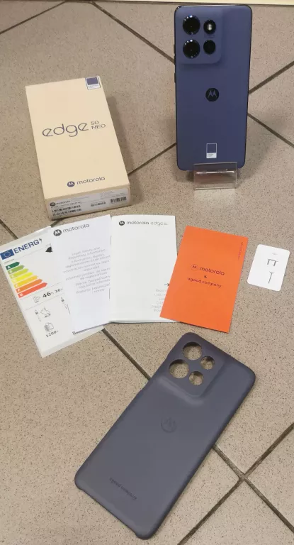 telefon-motorola-edge-50-neo-12512gb-stan-11323-2