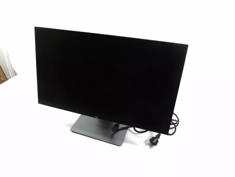 monitor-dell-25-u2520d-kabel-plac-wolnosci-6-zuromin