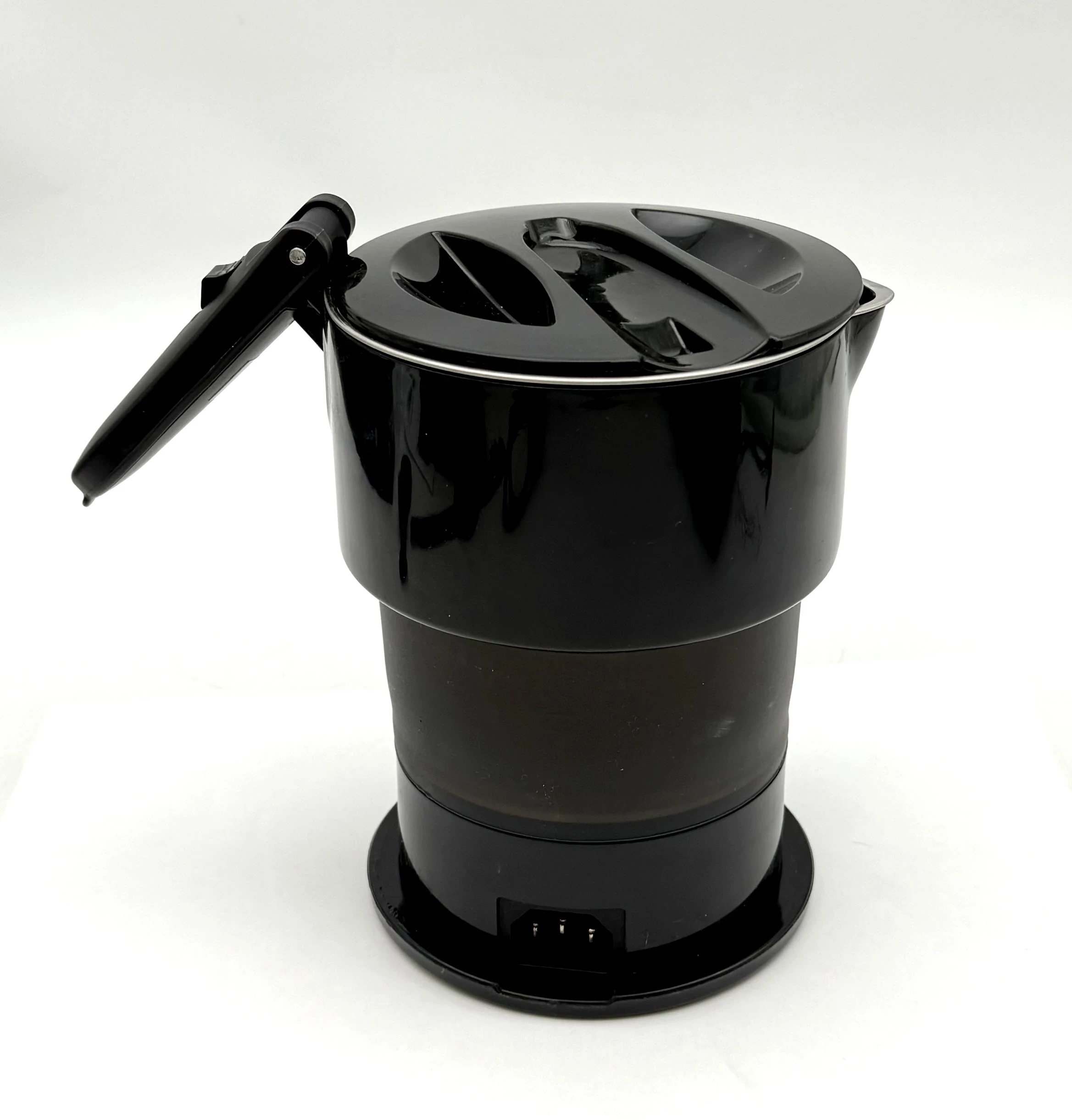 camry-cr-1378-czajnik-turystyczny-06-l-kompaktowy-i-skladany-ean-gtin-5906843080085