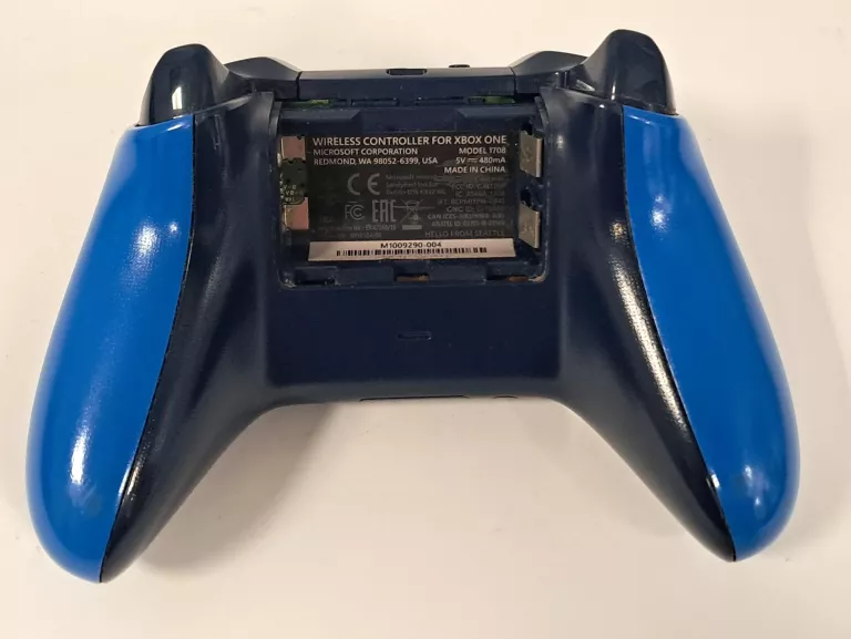 KONSOLA XBOX ONE S + PAD