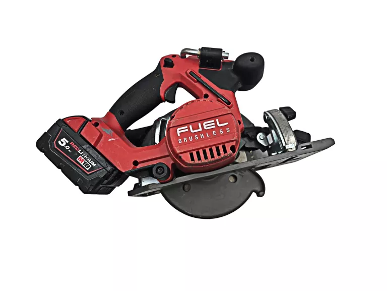 PILARKA TARCZOWA MILWAUKEE M18 CCS55 165MM FUEL BODY + AKUMULATOR 5.0 AH
