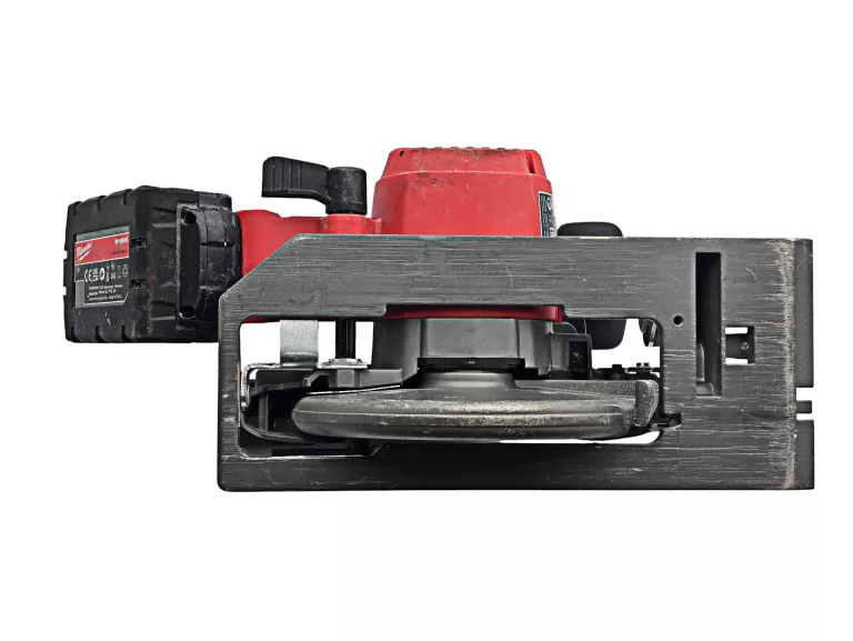 PILARKA TARCZOWA MILWAUKEE M18 CCS55 165MM FUEL BODY + AKUMULATOR 5.0 AH