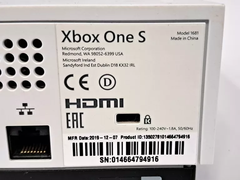 KONSOLA XBOX ONE S + PAD