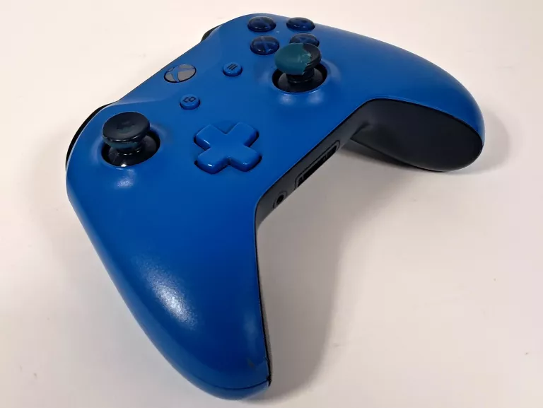 KONSOLA XBOX ONE S + PAD