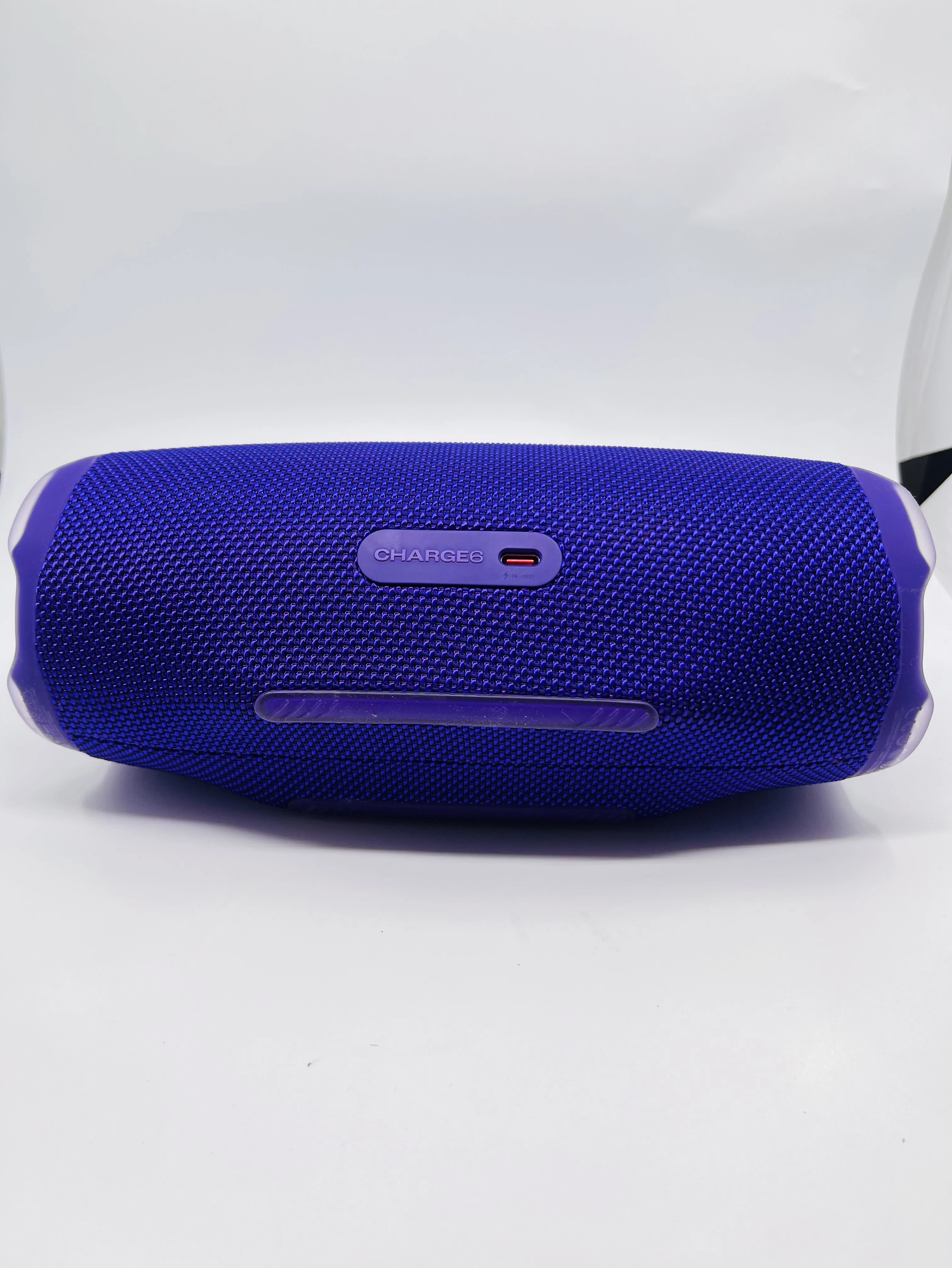 glosnik-jbl-charge-6-stan-11323-2