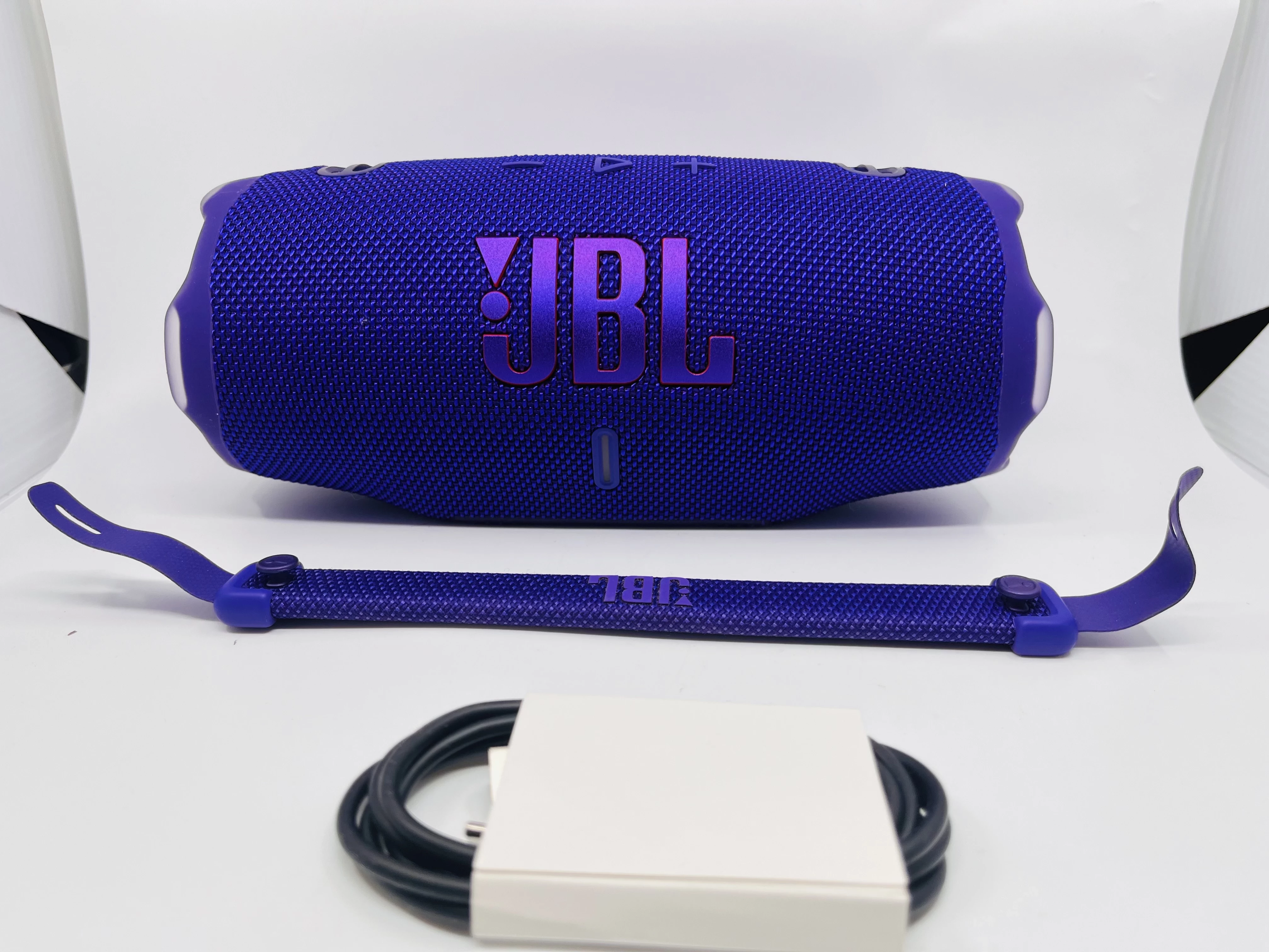 glosnik-jbl-charge-6-funkcje-221089-2