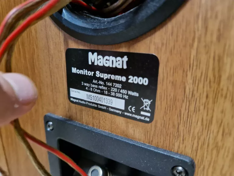 KOLUMNY GŁOŚNIKOWE MAGNAT MONITOR SUPREME 2000