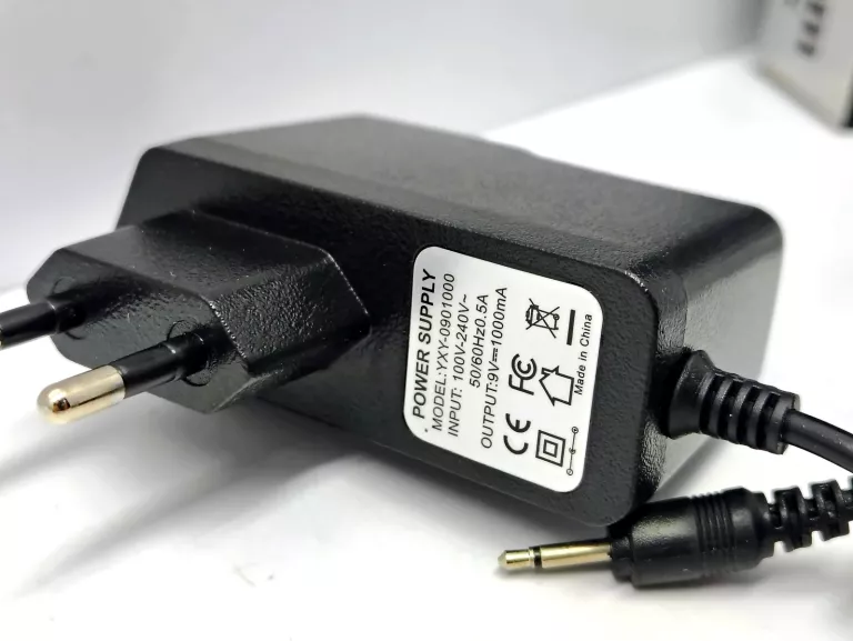 frezarka-do-paznokci-bloom-nails-9w-6-frezow-igla-stan-11323-2