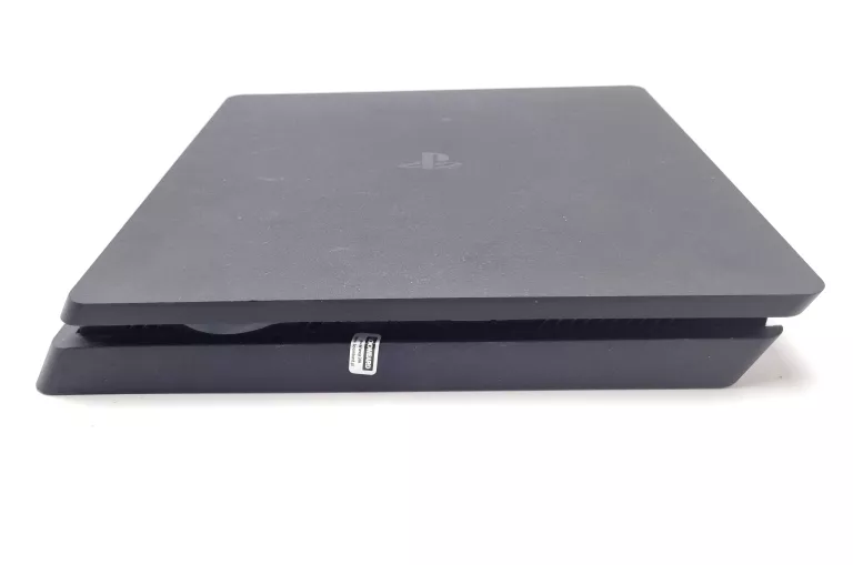 KONSOLA PLAYSTATION 4