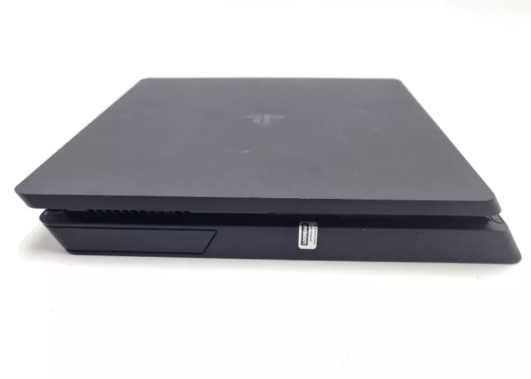 KONSOLA PLAYSTATION 4