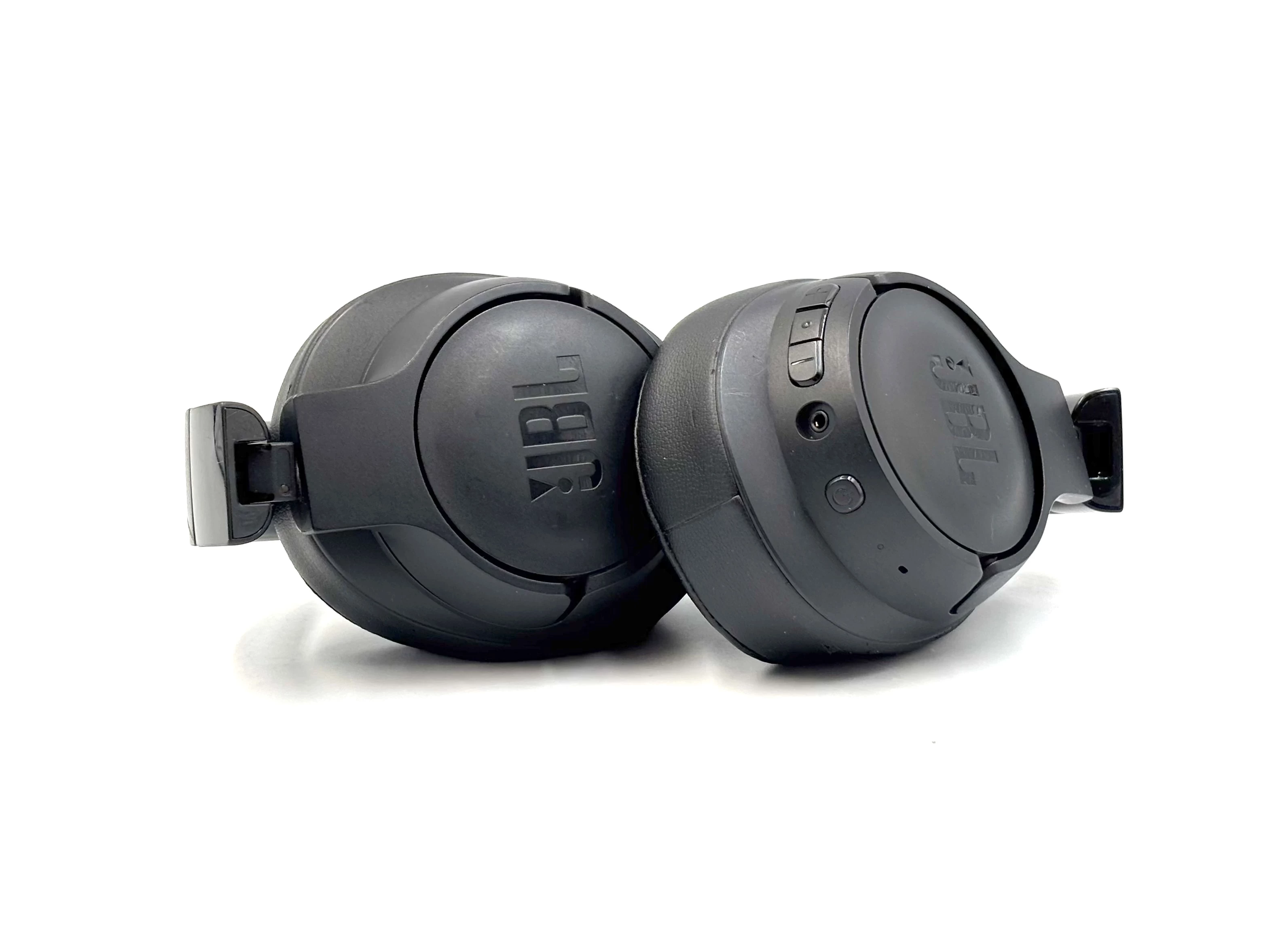 sluchawki-jbl-tune-720bt-wokoluszne-bezprzewodowe-czarny-transmisja-sygnalu-203713-217785