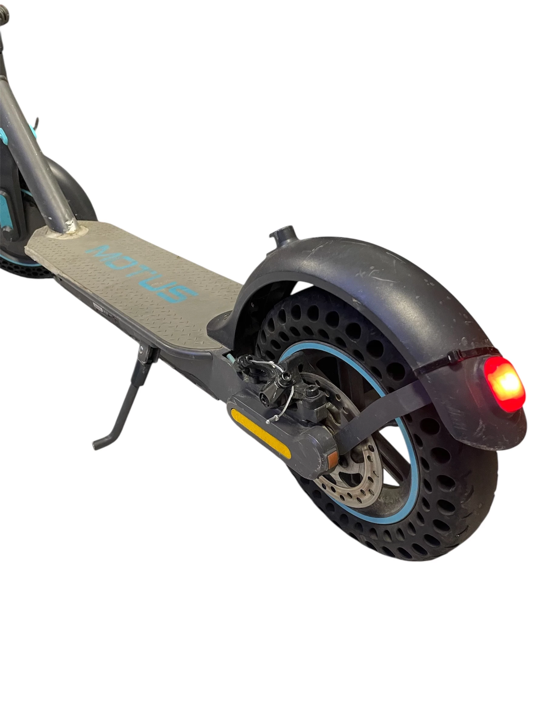 hulajnoga-elektryczna-motus-scooty-10-lite-20km-350w-predkosc-maksymalna-2000