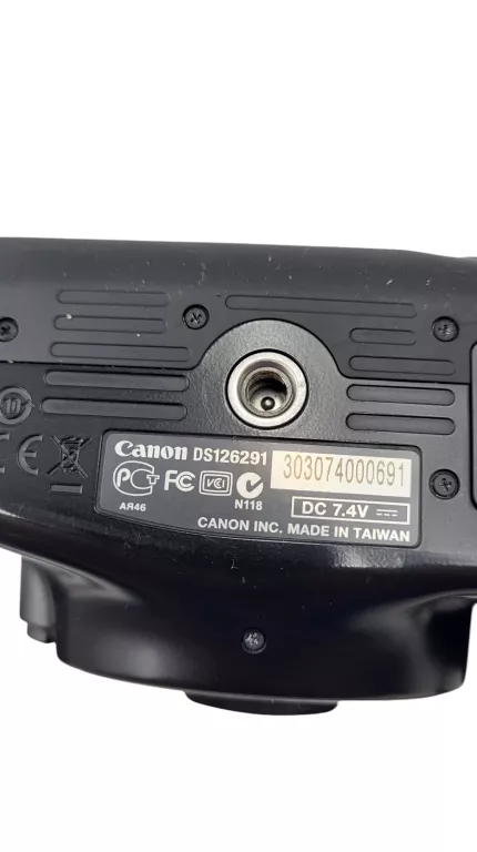 lustrzanka-canon-eos-1100d-obiektyw-canon-efs-18-55-kpl-stan-11323-2