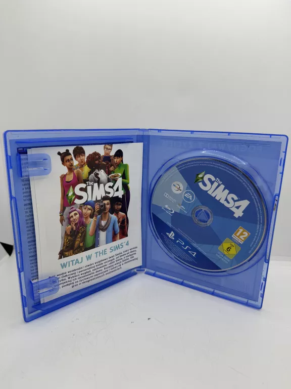 THE SIMS 4 PS4