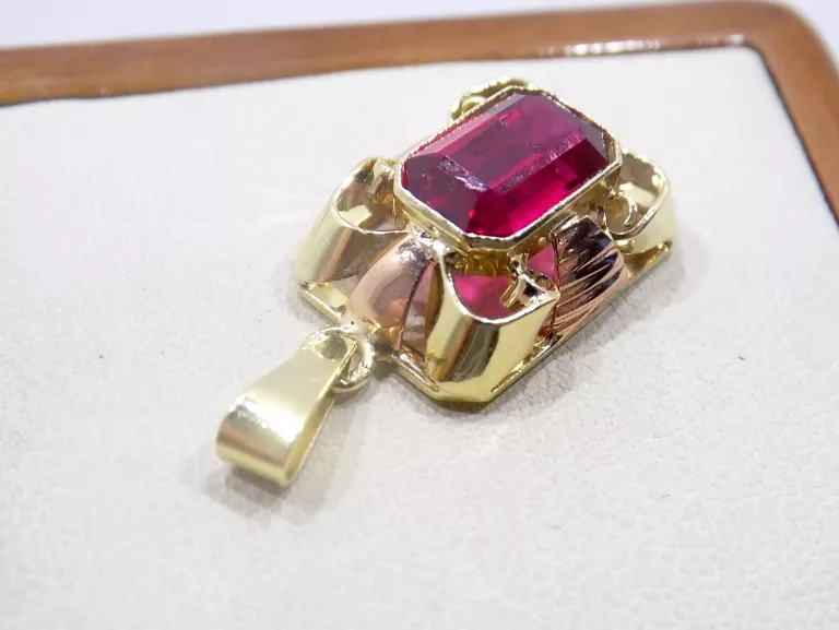 zawieszka-z-oczkiem-proba-585-ok352g-motyw-129129-1781596