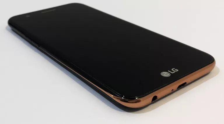 TELEFON LG K 10 2/16 GB
