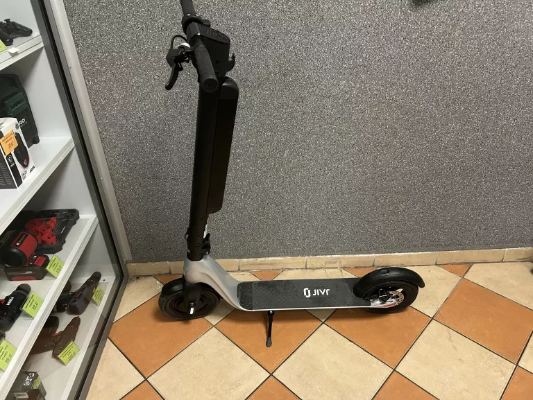 HULAJNOGA ELEKTRYCZNA JIVR SCOOTER PLUS