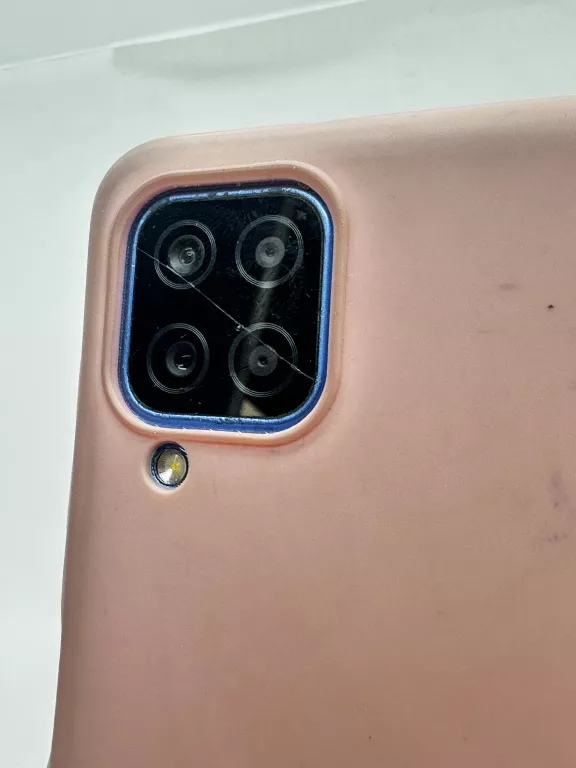 TELEFON SAMSUNG M12 OPIS