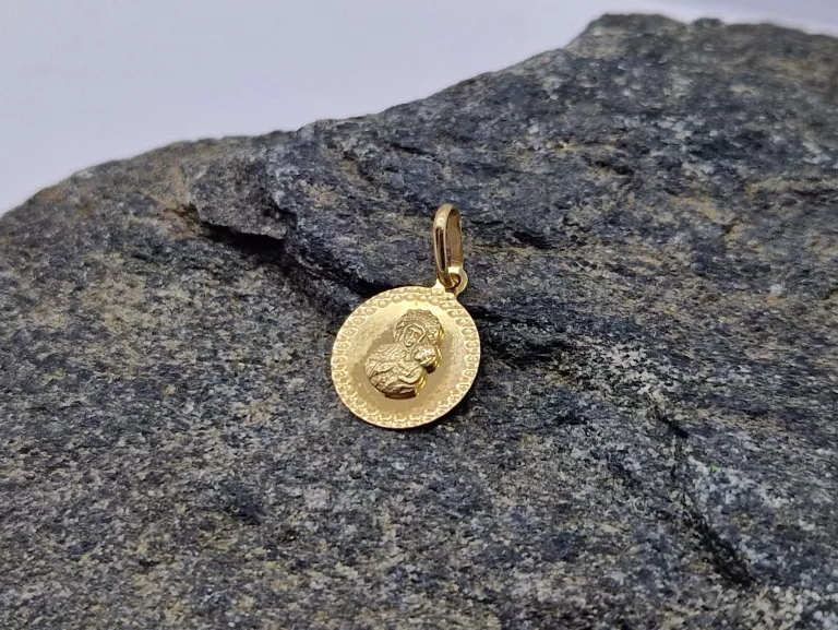 ZLOTA ZAWIESZKA 0,95G PR.585
