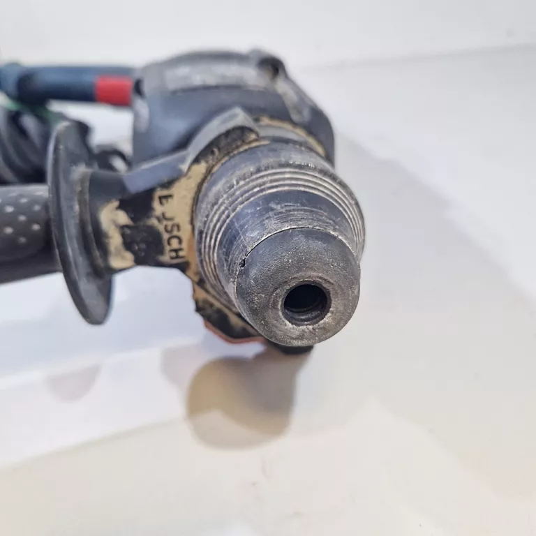 MŁOT UDAROWO-OBROTOWY BOSCH PROFESSIONAL GBH 2-26 DRE