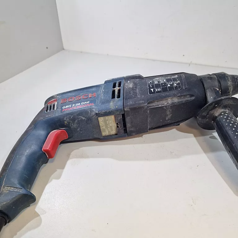 MŁOT UDAROWO-OBROTOWY BOSCH PROFESSIONAL GBH 2-26 DRE