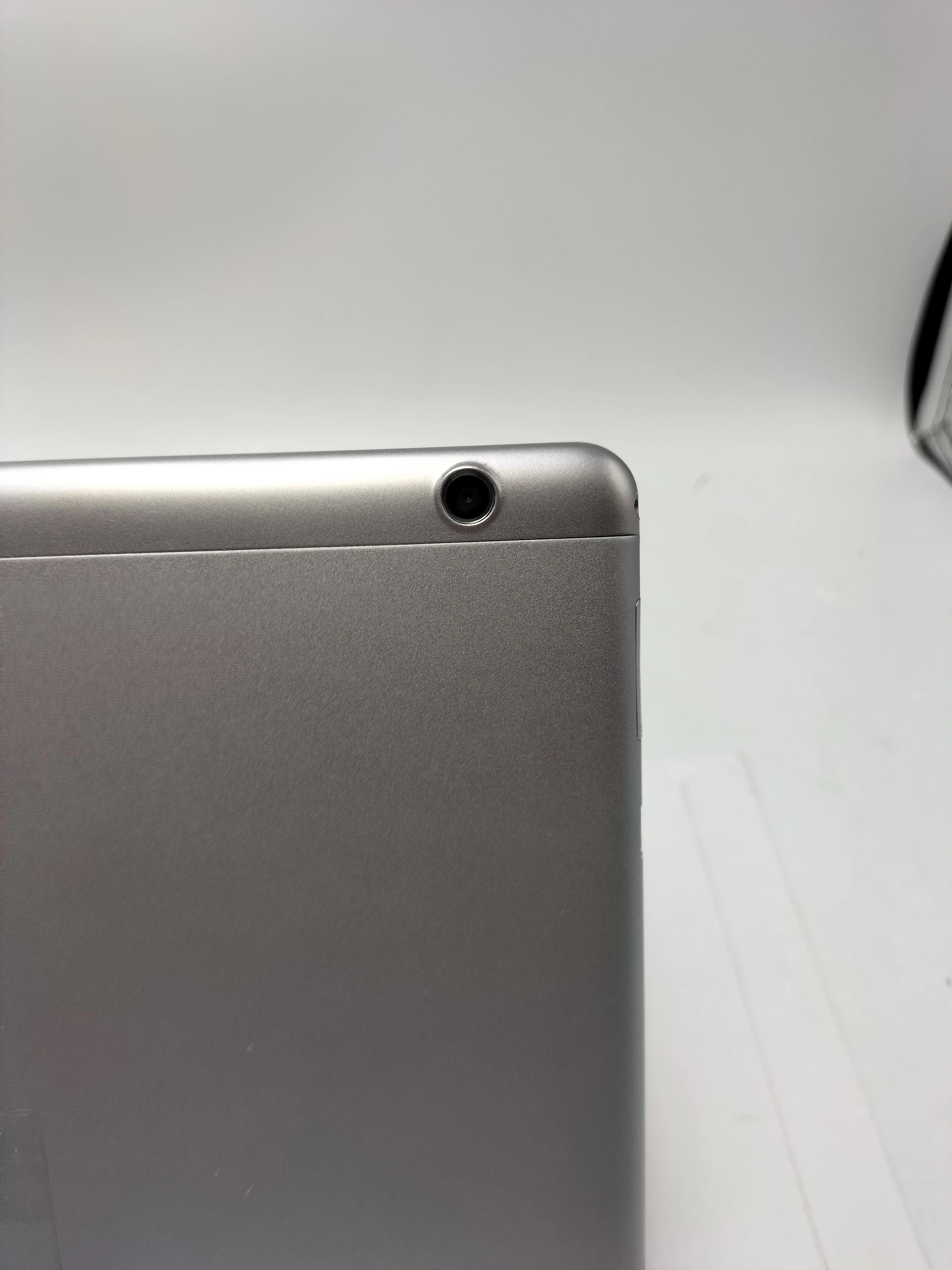 tablet-huawei-mediapad-t3-10-uszkodzony-transmisja-danych-217-512