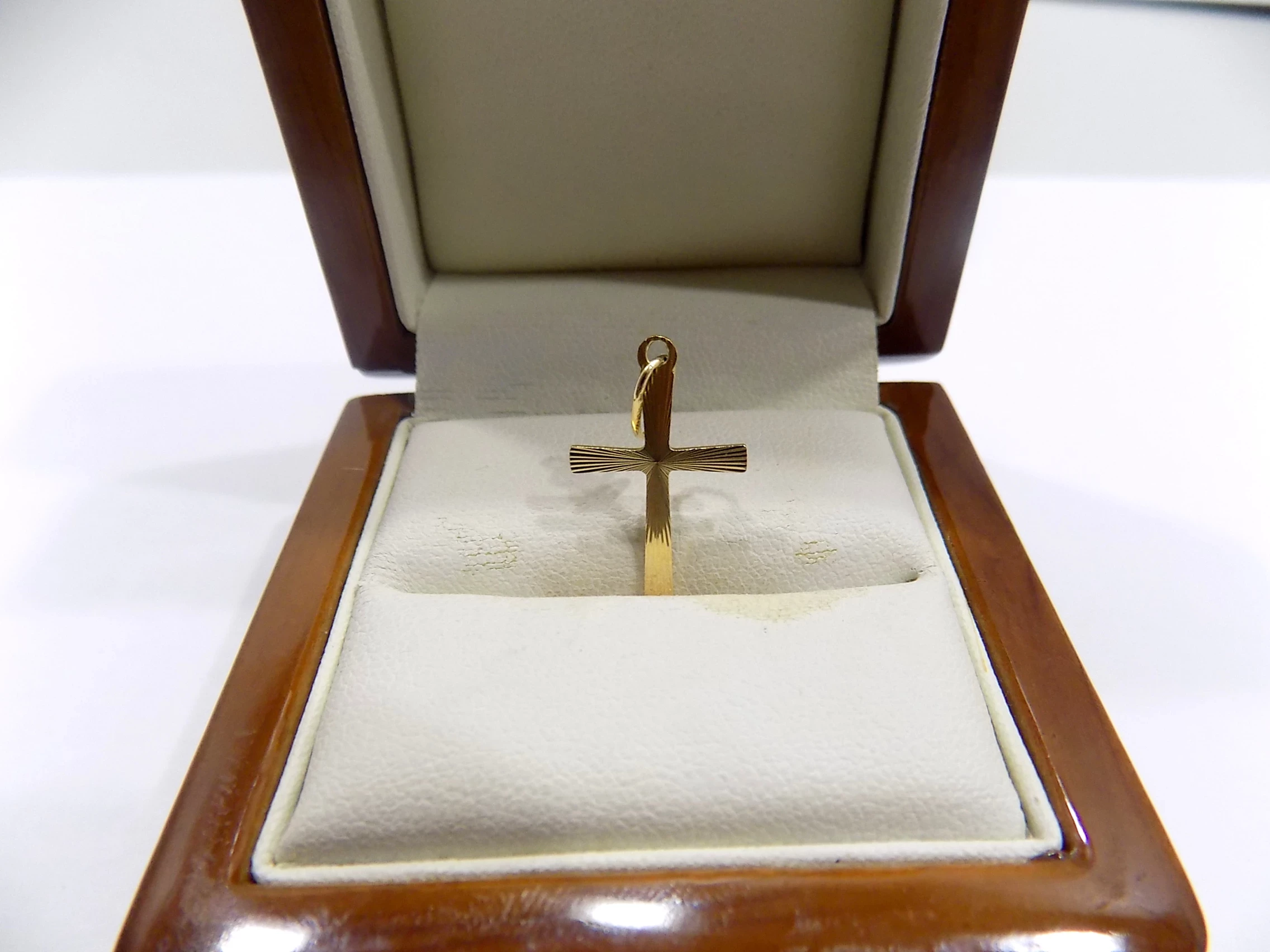 krzyzyk-zloty-waga-ok-071-proba-585-wyzwolenia-28-ozimek