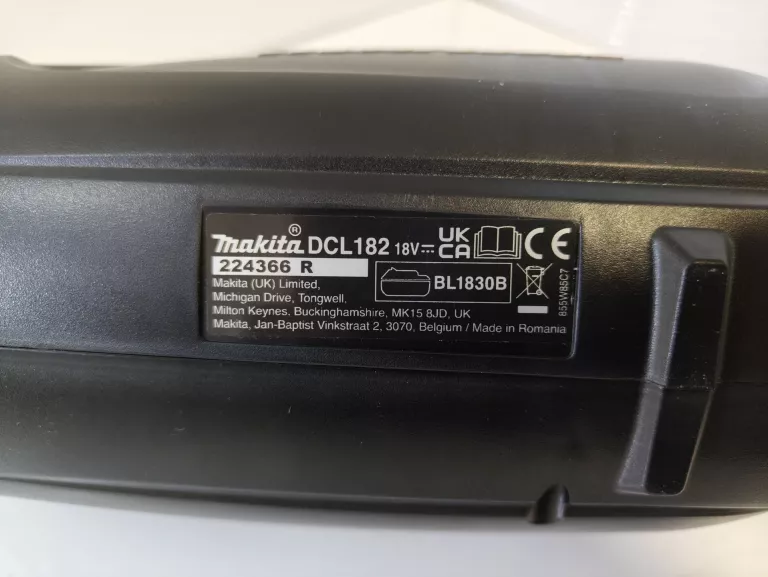 ODKURZACZ PIONOWY AKUMULATOROWY MAKITA DCL182ZB