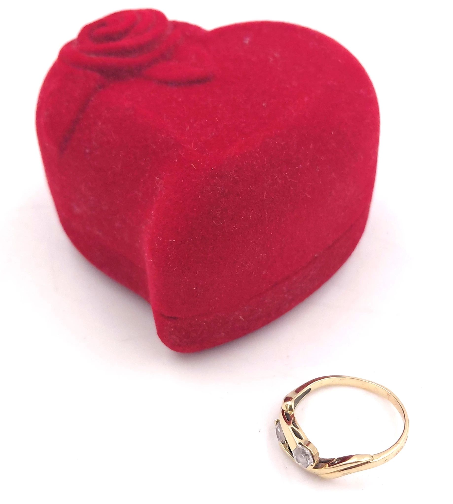 zachwycajacy-zloty-pierscionek-233g585-kamien-17088-128