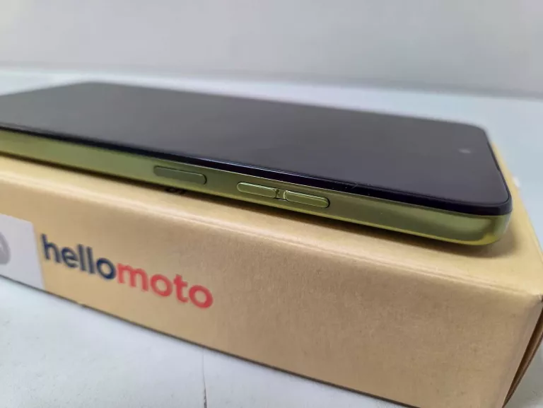 TELEFON MOTOROLA MOTO G15 8/128 GB ZIELONY